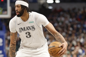 浓眉:我明天预计不会出战尼克斯 周五将会出战魔术