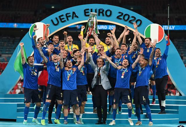 APP下载-马德兴现场观欧洲杯随感②：曼奇尼复制郎平模式？